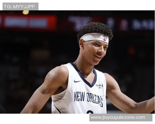 鹈鹕主帅赞费尔斯在比赛中始终保持进攻性表现无论局势如何